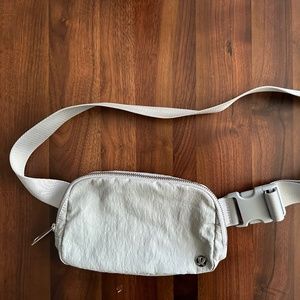 Lululemon Everywhere Bag